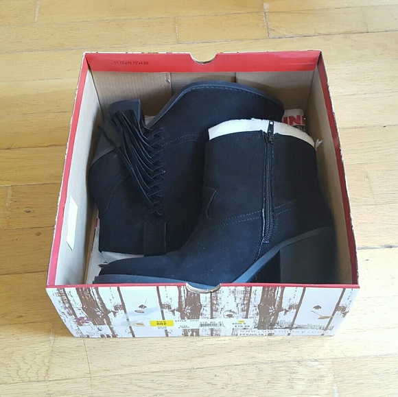 Union Bay Gypsy booties - Picture 4 of 8